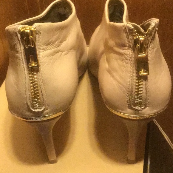 Used Bootie Shoes - Picture 4 of 6